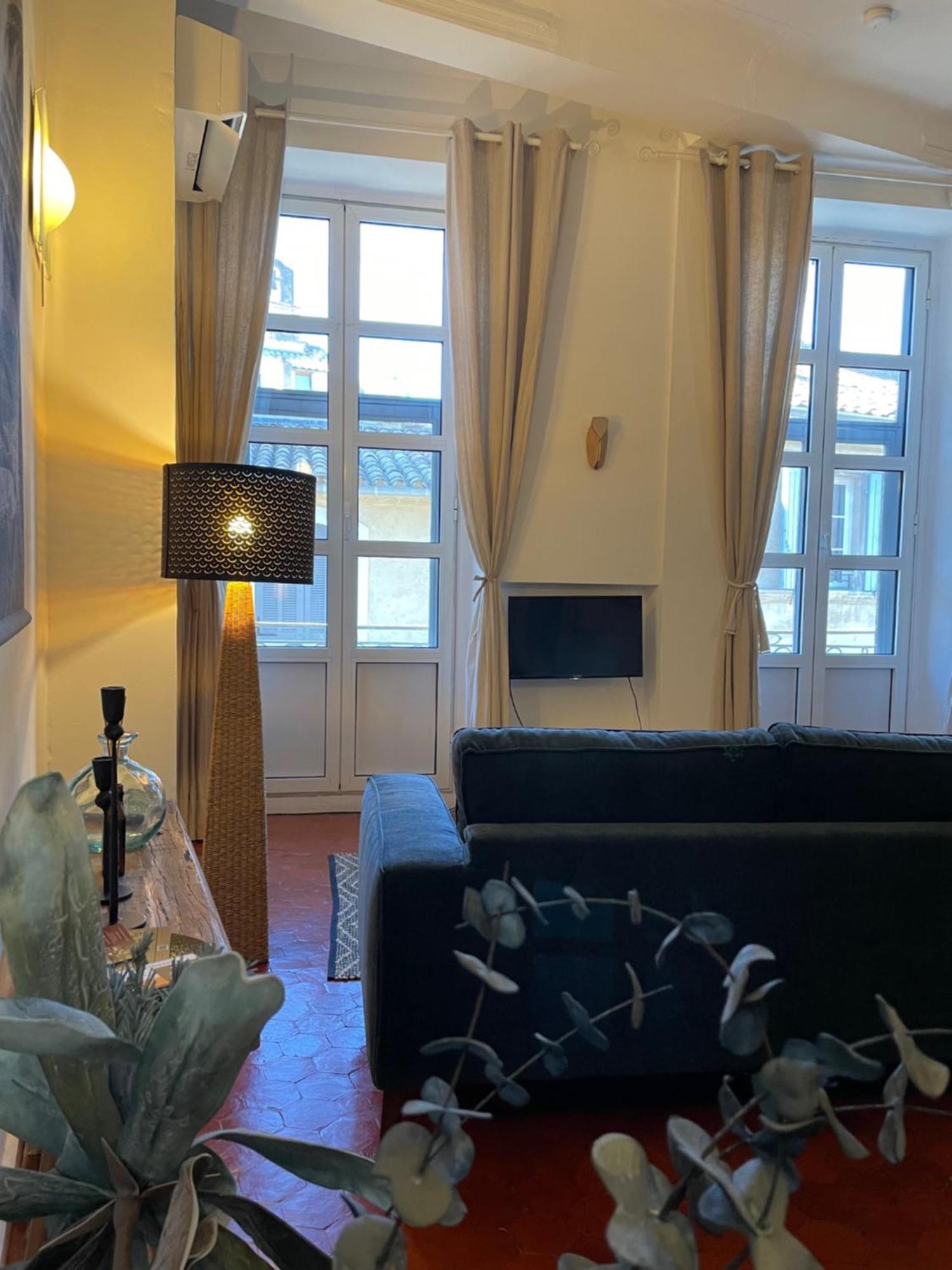 Les Balcons De Mona Au Coeur De Lourmarin Apartamento Exterior foto
